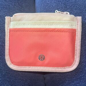 Lululemon cardholder